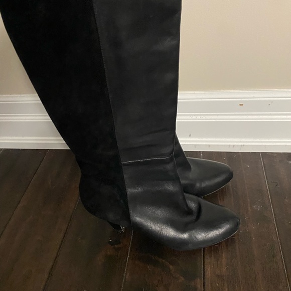 Women's BCBGMAXAZRIA Black Boots Size 9.5B - Picture 3 of 13